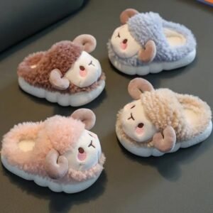 adorables chaussons en forme de mouton pour le confort des enfants 777