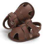 chaussons bebe antiderapants avec fermeture a scratch et service 565