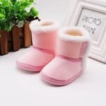 chaussons bebe confortables et durables avec fermeture par scratch 142