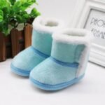 chaussons bebe confortables et durables avec fermeture par scratch 816