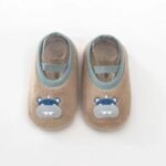 chaussons bebe en tissu tricote pour un maintien aux pieds optimal 694