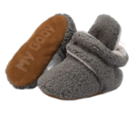 chaussons bebe doux avec languette a scratch pour petits pieds 288