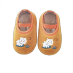 chaussons bebe en tissu tricote pour un maintien aux pieds optimal 393
