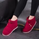 chaussons bottes rouges avec fermeture elastique reglable 689