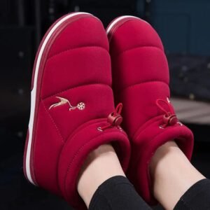 chaussons bottes rouges avec fermeture elastique reglable 936
