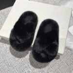 chaussons claquettes fourrees douillets pour enfants et surs noir 741