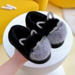 chaussons confortables et elegants avec semelle antiglisse noir 479