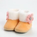 chaussons doux et chauds pour le confort de vos petits pieds jaune 921