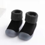 chaussons doux et respirants pour bebes qui commencent a marcher 717