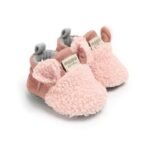 chaussons en coton doux avec semelle antiderapante pour bebe rose 621