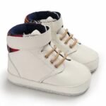 chaussons en cuir souple avec semelle antiderapante pour bebe 902