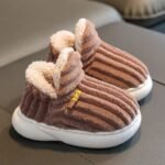 chaussons fille antiderapants confort et service client assure brun 448