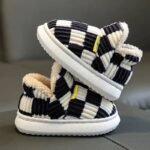 chaussons montants fourres pour un confort optimal en hiver noir 206