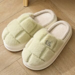 chaussons moumoute au style unique pour un confort optimal vert 777
