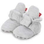 chaussons souples et colores pour le confort de votre bebe gris 827